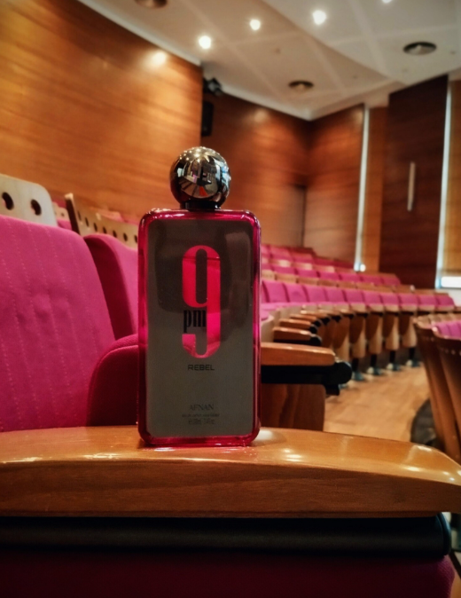 9 PM Rebel Afnan para Hombres y Mujeres