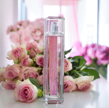 Heiress Paris Hilton para Mujeres